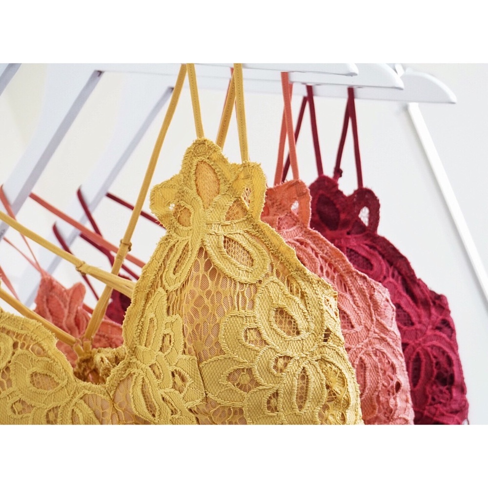 Double Strap Scalloped Lace Bralette Yellow Gold - Picture 2 of 8